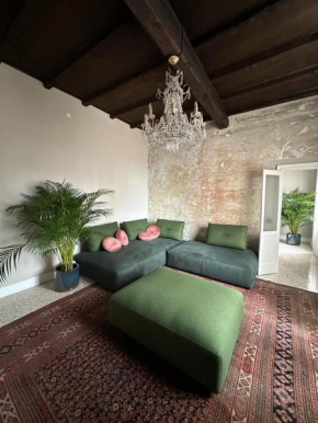 Room Manzoni 37